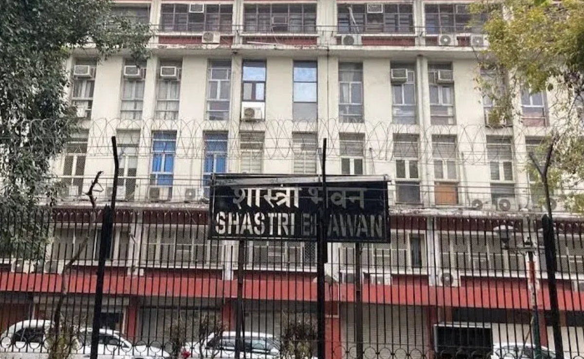 अब यादों में समा जाएगा शास्त्री भवन, सतीश गुजराल के भित्ति चित्रों और बंदरों का क्या होगा