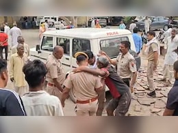 डीग में जमीन के लिए दो पक्षों ने बरसाई गोलियां, 7 लोग घायल; छावनी में तब्दील मुरार गांव