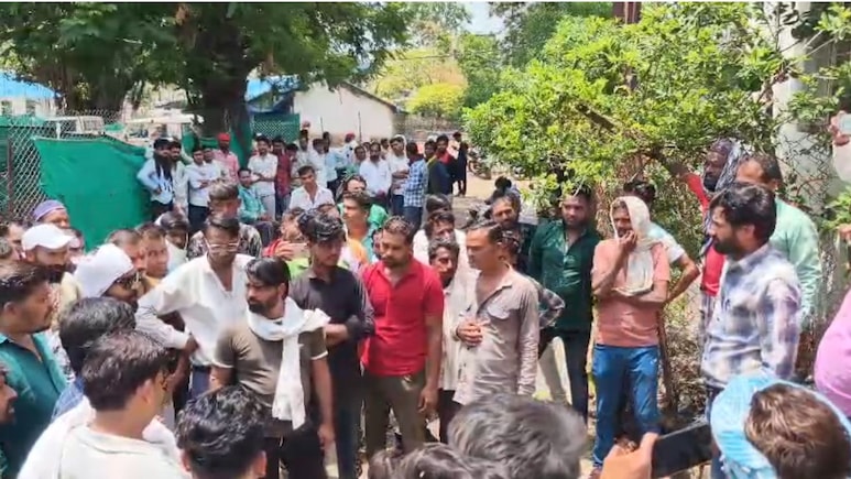 हरदा: स्मार्ट मीटर के विरोध में सिराली में धरना-प्रदर्शन, उपभोक्ताओं ने विद्युत विभाग कार्यालय का किया घेराव