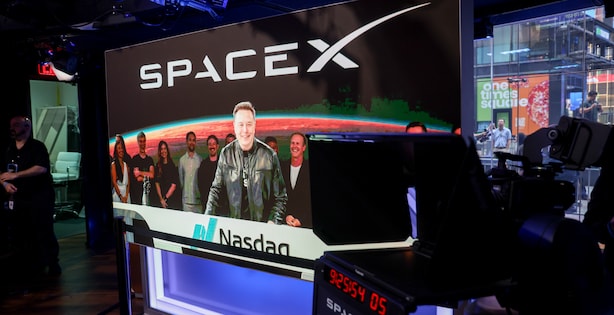 SpaceX Jumps In First Trades Following Record $75 Billion IPO