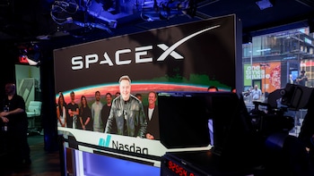 SpaceX Jumps In First Trades Following Record $75 Billion IPO
