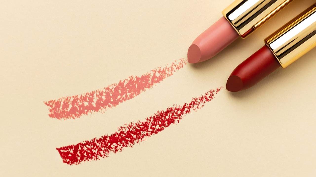 Lakme Lip Crayons with long-lasting matte for everyday use