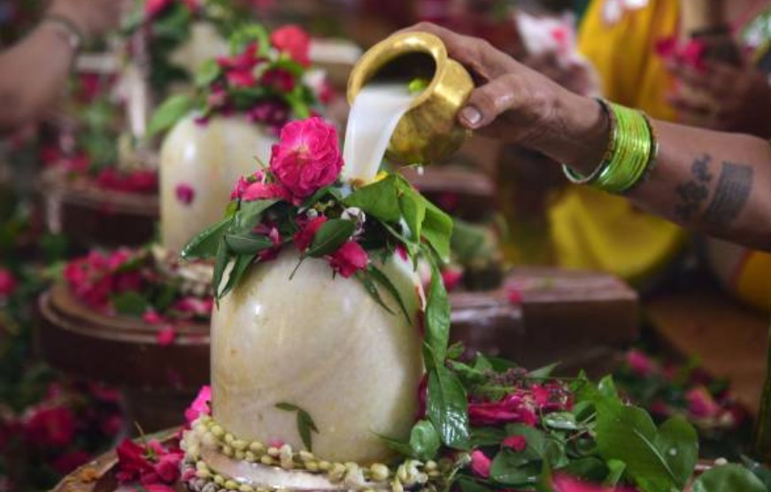 Sawan 2026: इस साल कब से शुरू होगा सावन का महीना? जानिए सही तारीख और शिव जी की पूजा की सही विधि