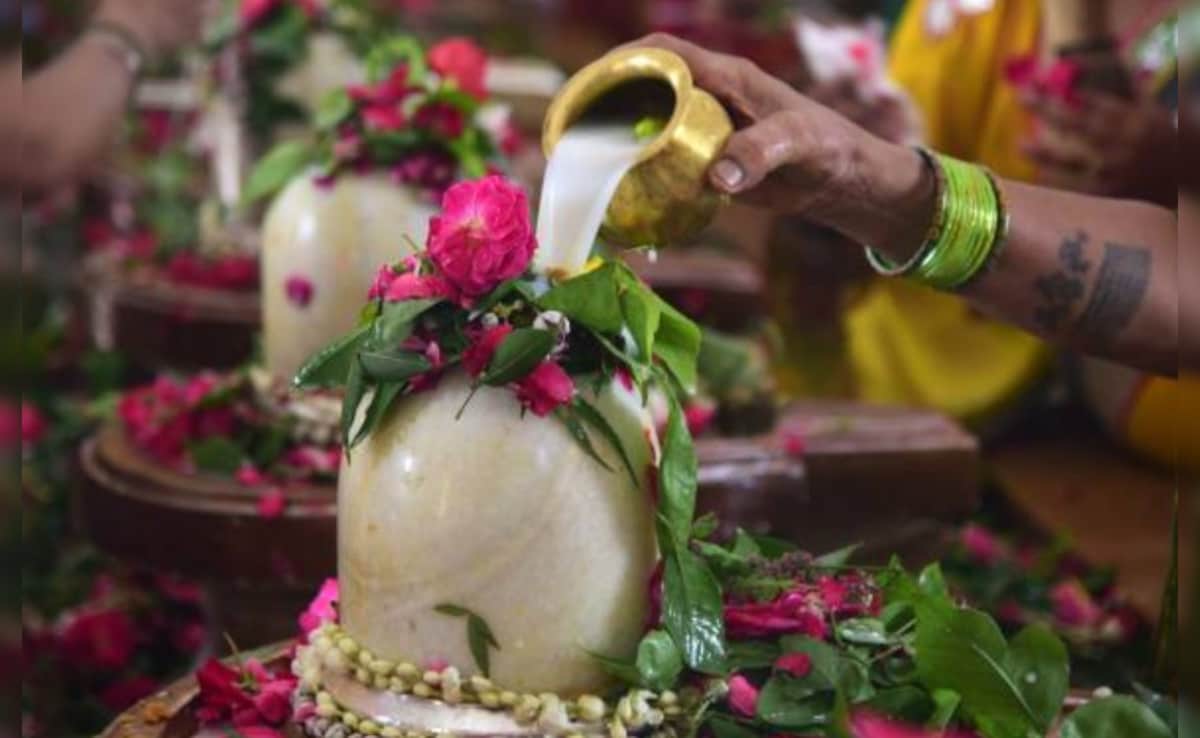 Sawan 2026: इस साल कब से शुरू होगा सावन का महीना? जानिए सही तारीख और शिव जी की पूजा की सही विधि