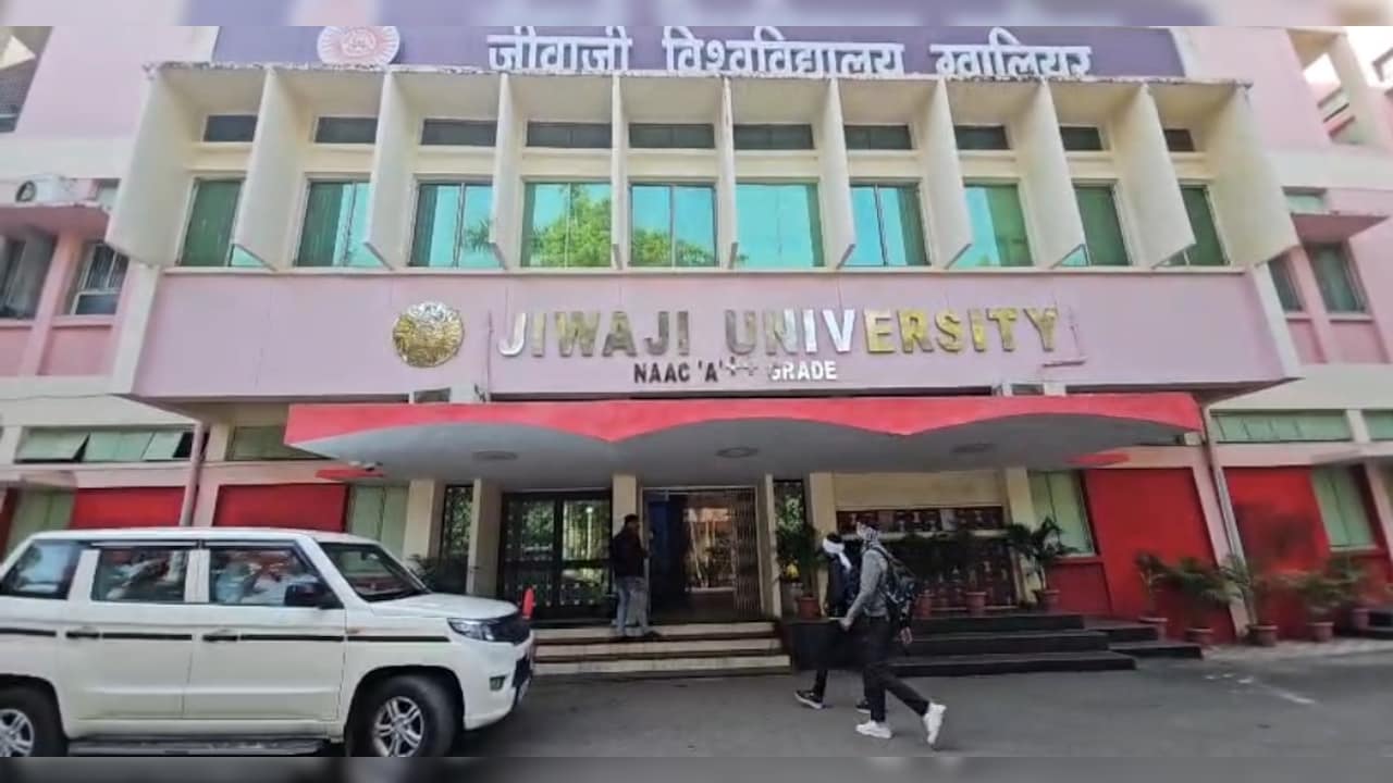 जीवाजी विश्वविद्यालय ‘जुगाड़’ के सहारे! 104 में से 81 शिक्षक