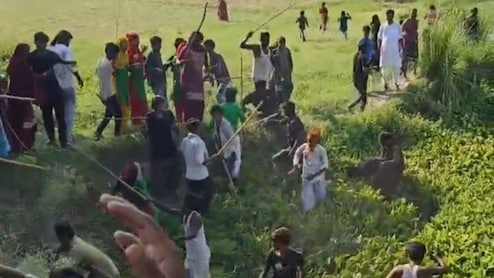 बिहार: मुहर्रम की जुलूस के बीच दो गुटों में जमकर चली लाठियां, पहले महिलाओं के बीच हुई थी झड़प