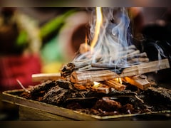 Hawan ki Vidhi: घर में हवन कैसे करना चाहिए? जानिए सरल विधि, नियम और बड़े लाभ