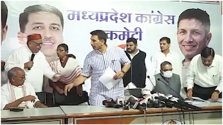 MP कांग्रेस में खींचतान: कुर्सी को लेकर दिखा ड्रामा, जीतू पटवारी और दिग्विजय का Video वायरल&nbsp;
