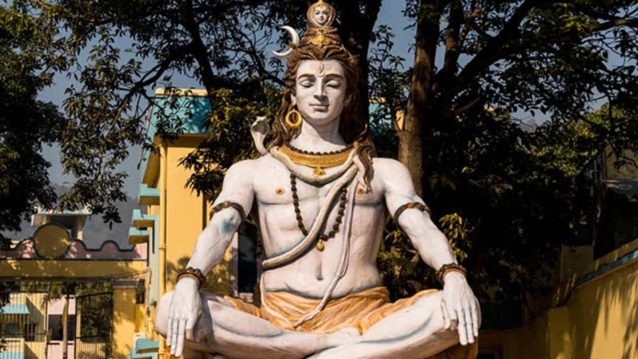 Shiv Chalisa: आज प्रदोष व्रत की पूजा में पढ़ें श्री शिव चाली