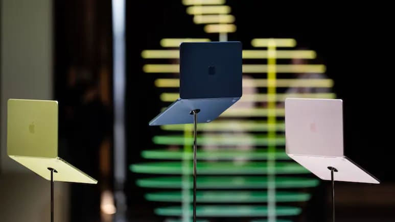 Apple ने दिया झटका, महंगे हुए MacBook और iPad, iPhone का क्या हुआ?