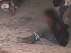 गोपालगंज: मोबाइल चोरी के शक में नाबालिग को रस्सी से बांधा, बेल्ट से पीटा; वीडियो वायरल