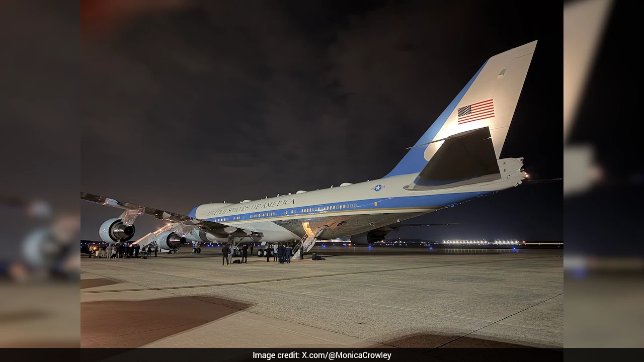 White House bids farewell to Air Force One jet as Qatar 747 awaits deployment