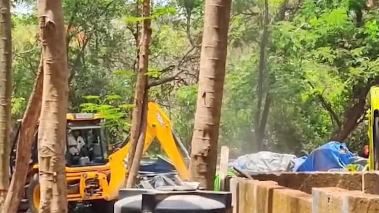 Mumbai: Unauthorised Dargah Demolition Underway At Aarey Colony Under Heavy Police Protection | Watch Video