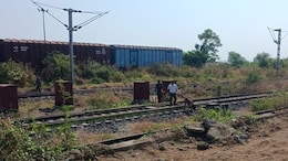 Nagpur News : गुन्हेगारीचा भयंकर शेवट; 3 साथीदारांनीच केला घात; गळा चिरलेल्या अवस्थेत रेल्वे ट्रॅकवर आढळला मृतदेह