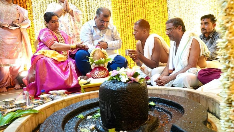 डोंबिवलीत 20 वर्षांनी पिंपळेश्वर महादेव मंदिराला मिळाली हक्काची जागा; रवींद्र चव्हाणांकडून पूजन आणि महाआरती
