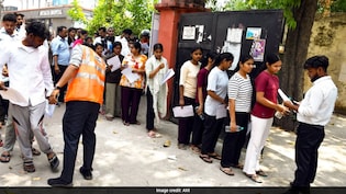 NEET UG Re-Exam 2026 Live Updates: 95 हजार एग्जाम रूम, 1.38 लाख CCTV,  मेगा सिक्योरिटी के बीच नीट परीक्षा आज