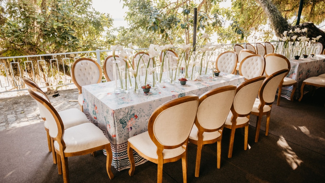 Top waterproof dining table covers for every home in 2026