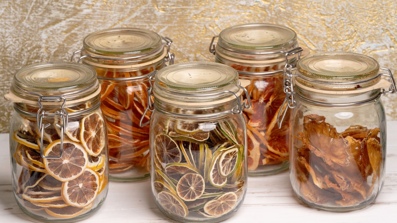 Why Glass Storage Jars Are Replacing Plastic In Modern Kitchens