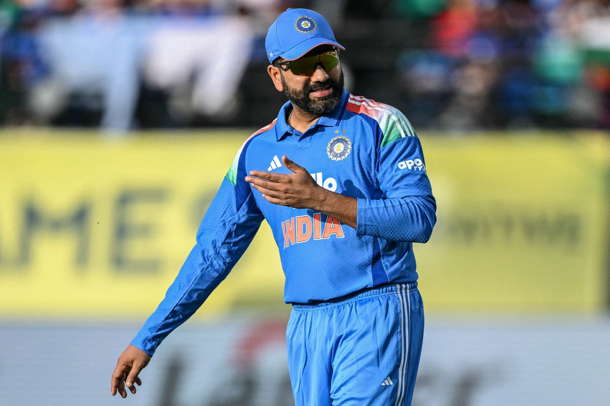 Rohit Sharma dismissed for 16 after mix-up with Shubman Gill in opener role