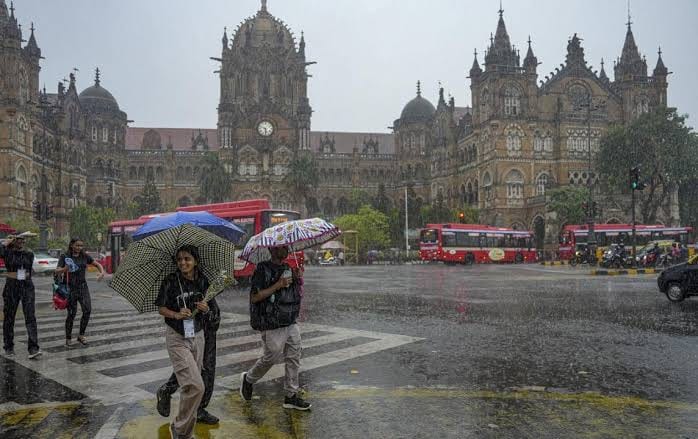 IMD Issues Thunderstorm, Lightning Alert For Mumbai, Pune, Over 20 Maharashtra Districts