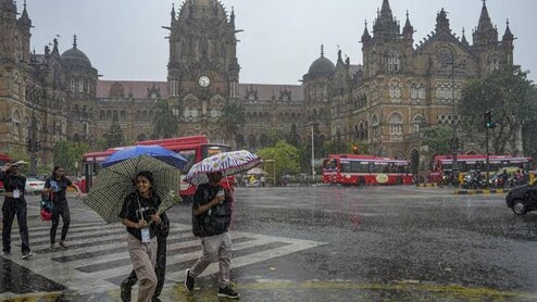 IMD Warns Of Thunderstorms, Lightning In Mumbai, Pune; Over 20 Maharashtra Districts Under Yellow Alert
