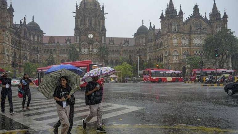 IMD Warns Of Thunderstorms, Lightning In Mumbai, Pune; Over 20 Maharashtra Districts Under Yellow Alert