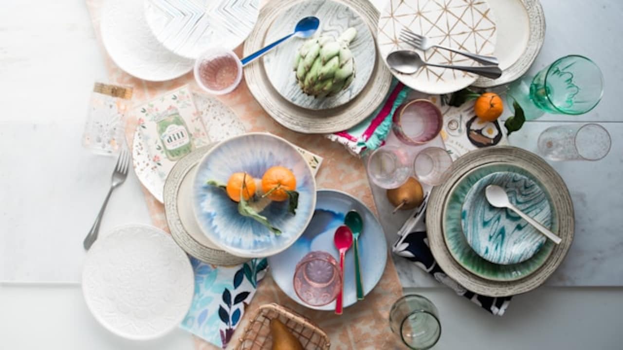 Elegant dinnerware sets which are perfect for hosting people over