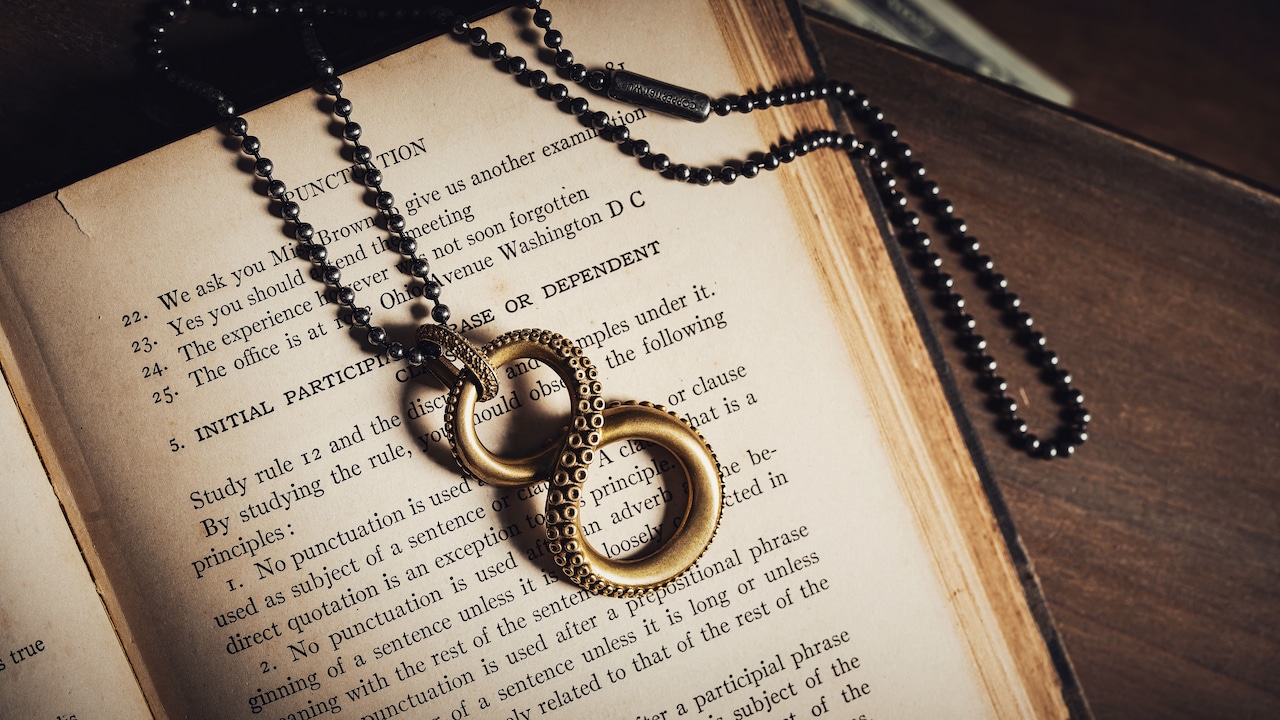 A timeless gift that celebrates a forever friendship on her special night