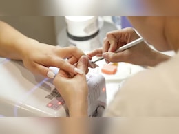 Nail Artist: शौक को बनाया बिजनेस, 32 साल की महिला की कमाई जानकर रह जाएंगे हैरान