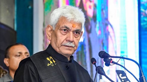 कश्मीरी पंडित पलायन मामले में मनोज सिन्हा ने कहा- जो कुछ भी हुआ इसमें आम लोगों की भूमिका नहीं