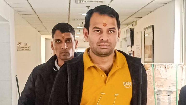 आकाश यादव के खिलाफ कोर्ट जाएंगे तेज प्रताप, करेंगे मानहानि का केस