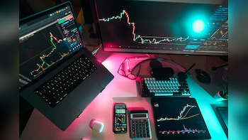 Nifty Gainers & Losers: Infosys, Coal India, Hindalco Among Top Drags After Last-Hour Selloff
