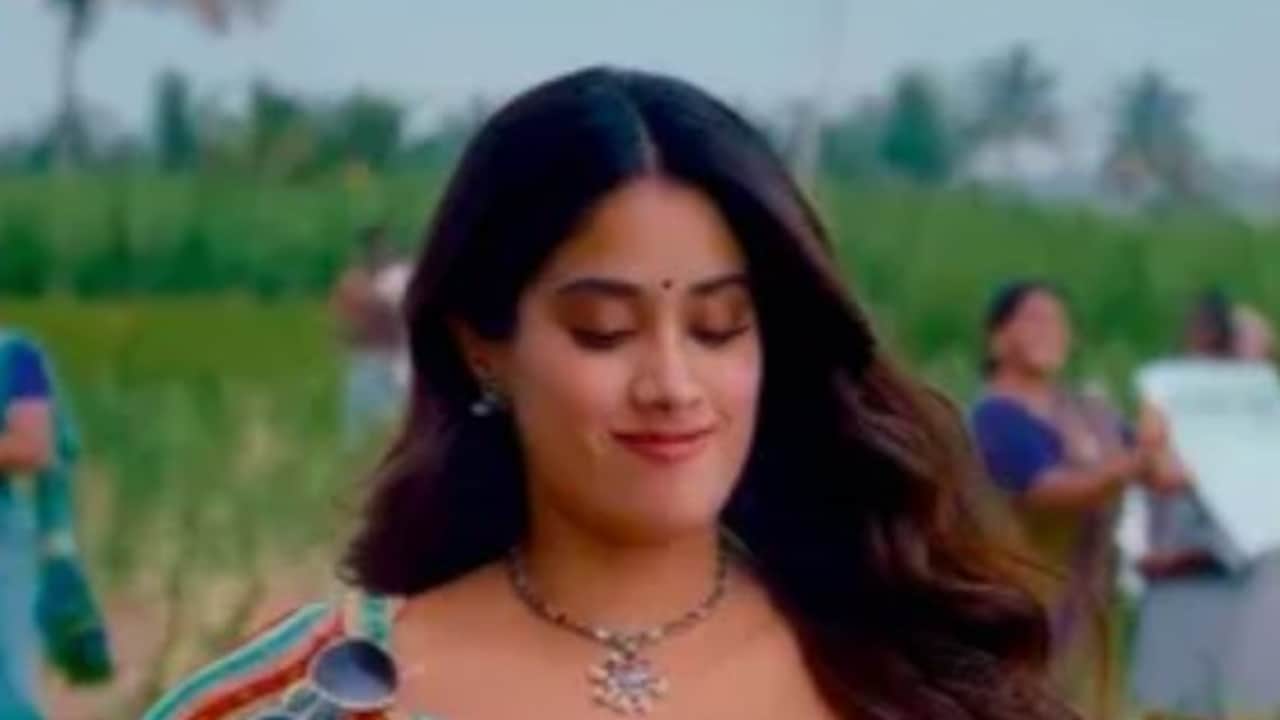 'किसी को अगर मैं अट्रैक्टिव ना लगूं तो मुझे बुरा लगेगा', पेद्दि विवाद के बीच जाह्नवी कपूर का वीडियो वायरल