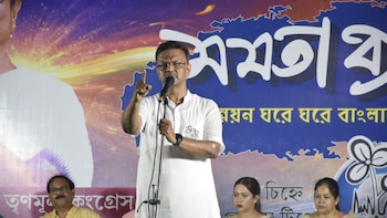 Kolkata Mayor Firhad Hakim Resigns As TMC's Internal Trouble Intensifies