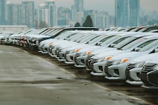India-UK FTA To Allow Lower Import Duty On 3.78 Lakh UK Cars Over 15 Years