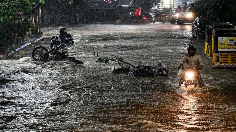'2 Hours To Travel 5 Km': Hyderabad Rains Trigger Massive Waterlogging, Traffic Jams; Two Killed