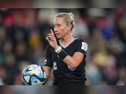 कौन है यह महिला जिसने पुरुषों के FIFA वर्ल्ड कप मैच में रेफरी की भूमिका निभाकर रचा इतिहास