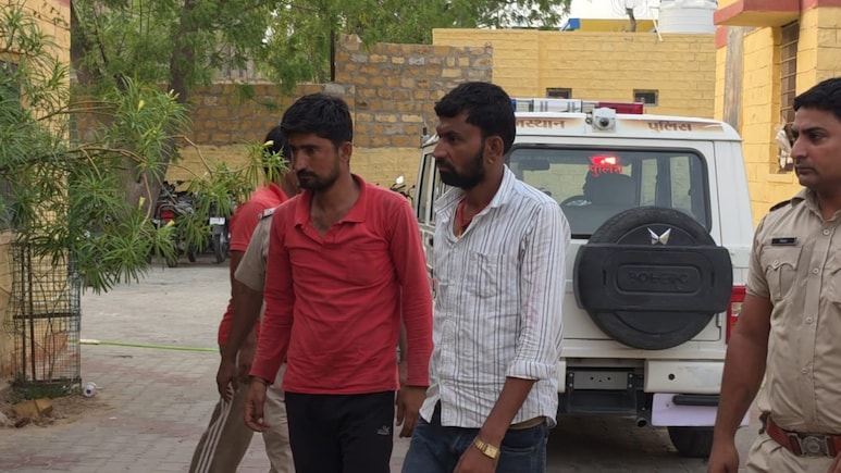 जैसलमेर में ड्रग तस्करी के खिलाफ सबसे बड़ी कार्रवाई, करोड़ों की MDMA, स्मैक और अफीम के साथ 2 गिरफ्तार