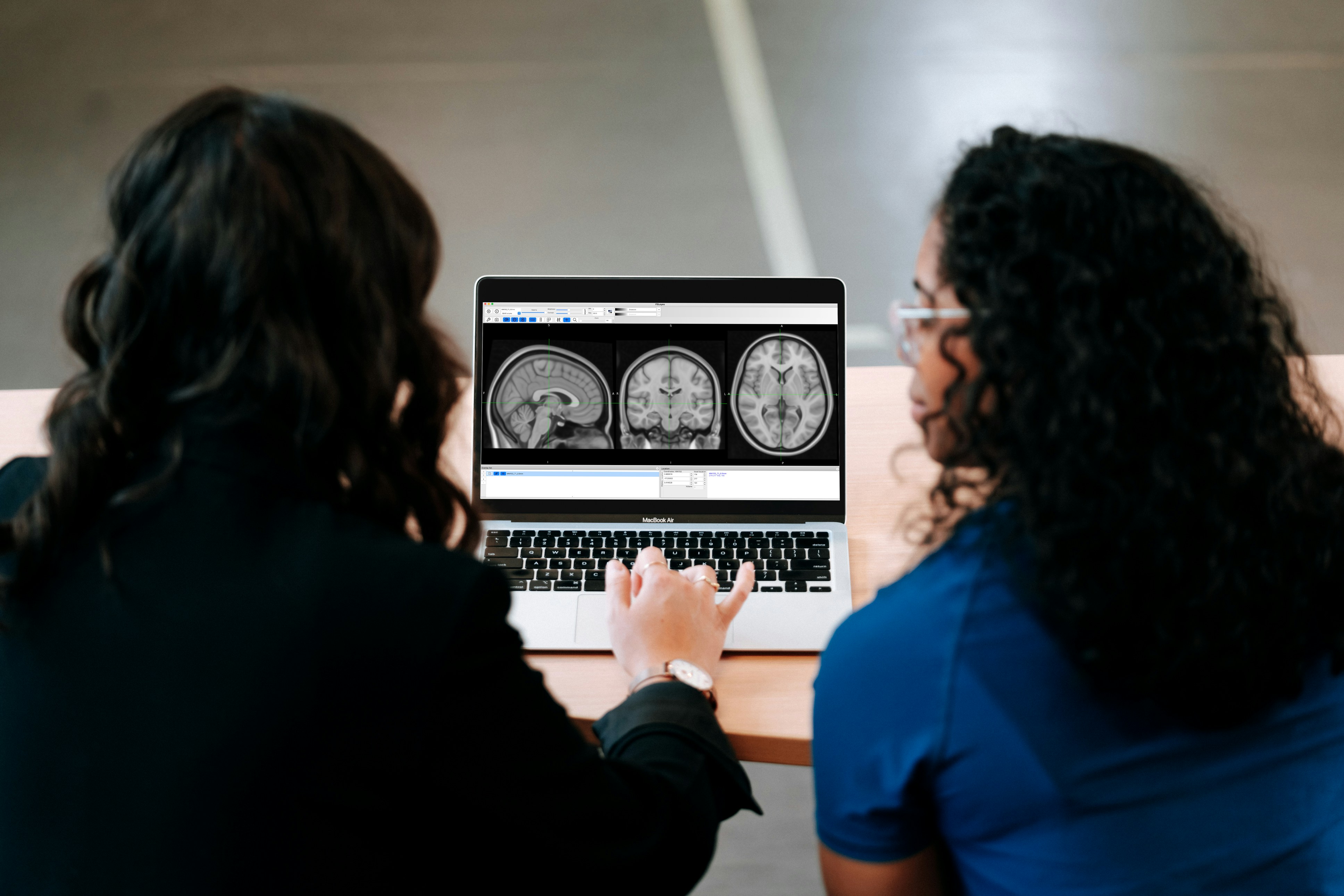 The brain can multi-task when it is trained to handle multiple tasks at the same time