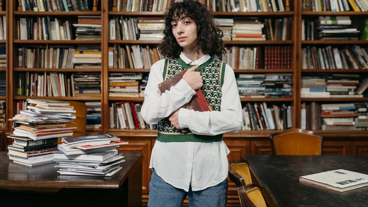 Ways to build a stylish, versatile, and comfortable college wardrobe