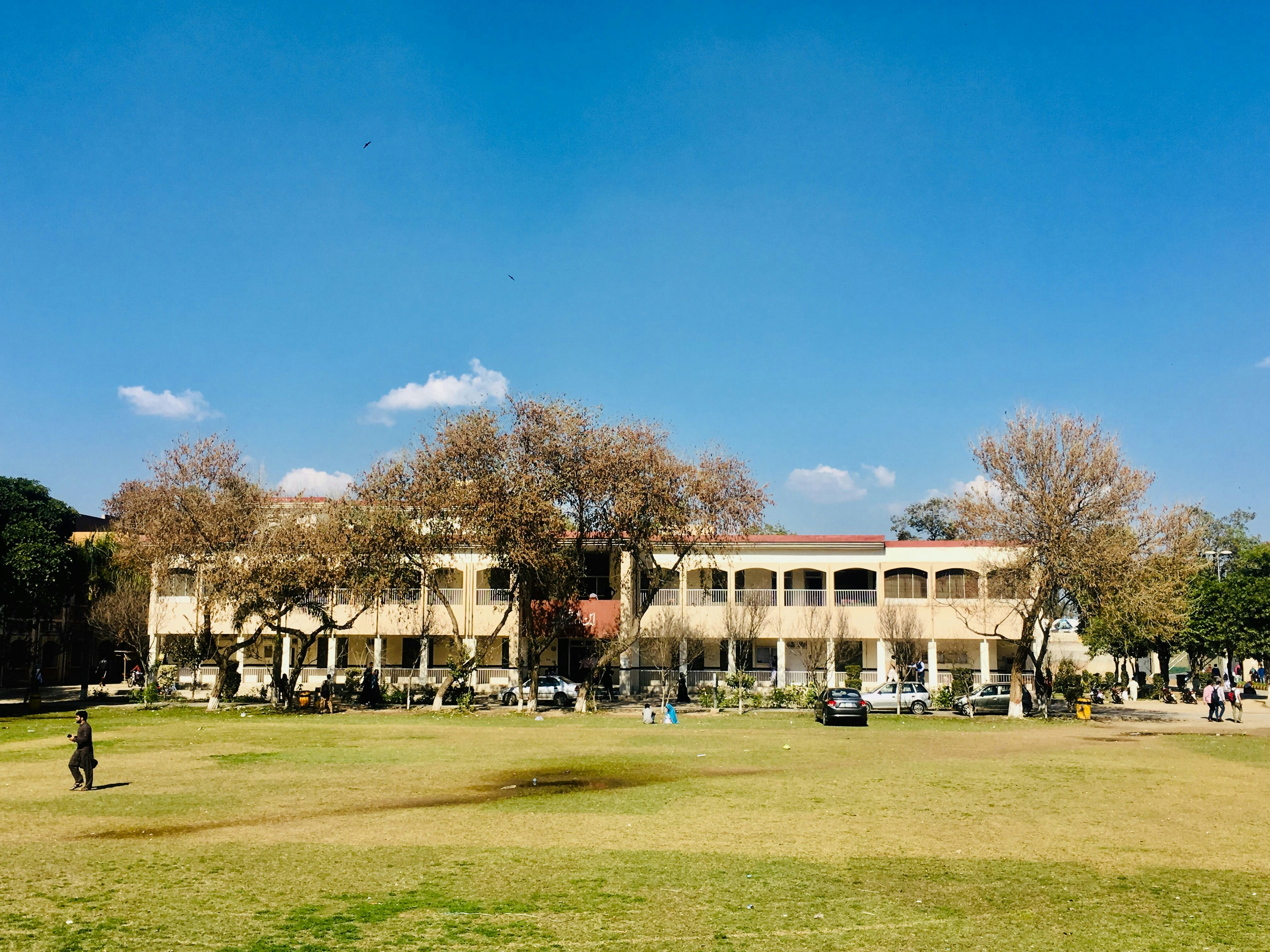 Unlike many South Asian cities that trace their roots back centuries, Sargodha is relatively young. Unlike many South Asian cities that trace their roots back centuries, Sargodha is relatively young.