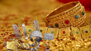 सोने-चांदी पर बड़ा अपडेट! कीमतों में 8,600 रुपये का उलटफेर, जानिए कहां तक जा सकते हैं भाव?