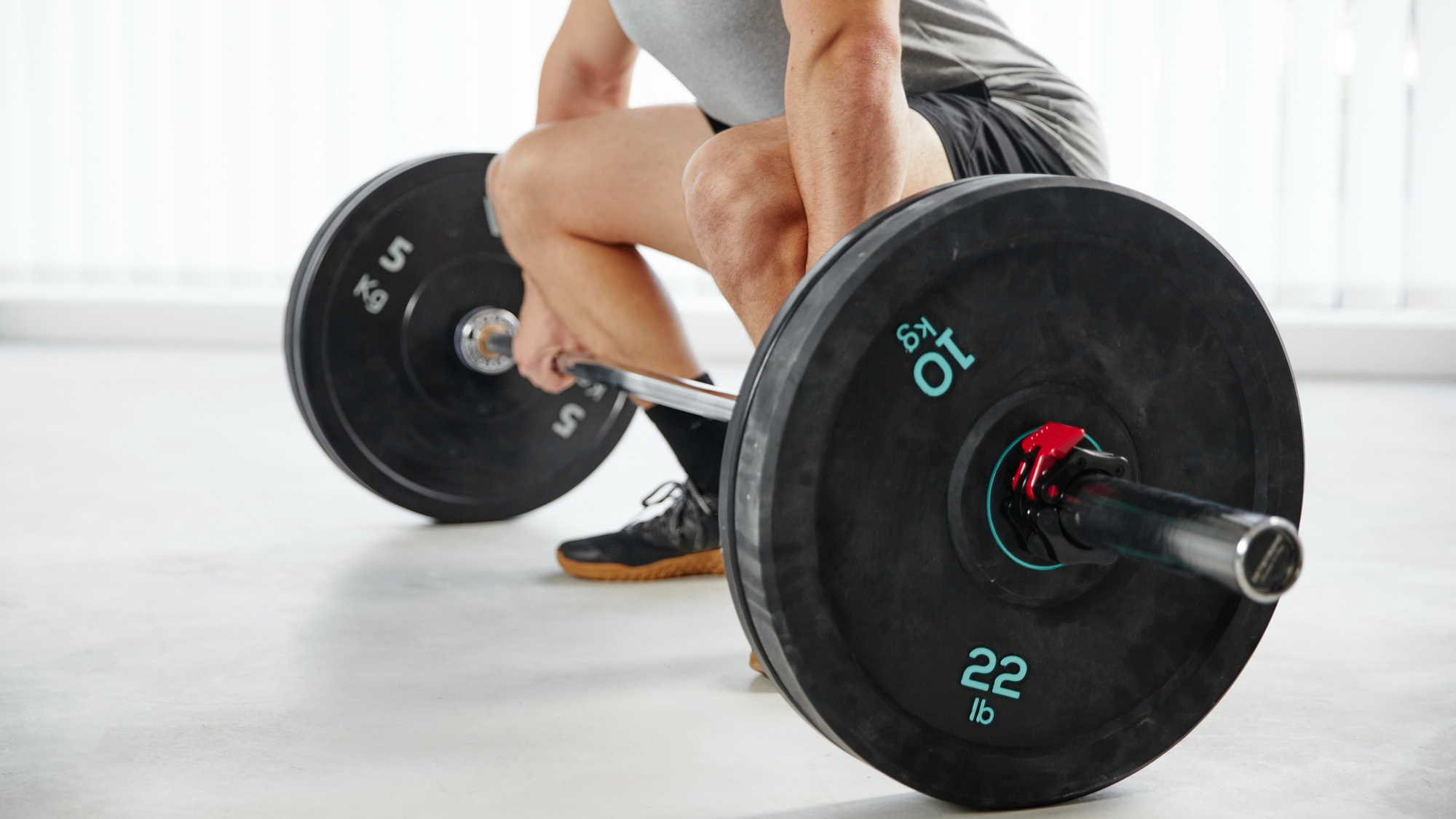 People who lift weight were found to live longer according to a new study
