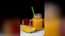 Muskmelon Sharbat Recipe: चिलचिलाती गर्मी में शरीर को रखेगा ठंडा, मिनटों में बनाएं खरबूजे का शरबत
