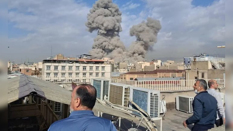 US Issues Travel Advisory For Americans Amid Iran Conflict; Flight Disruptions Possible