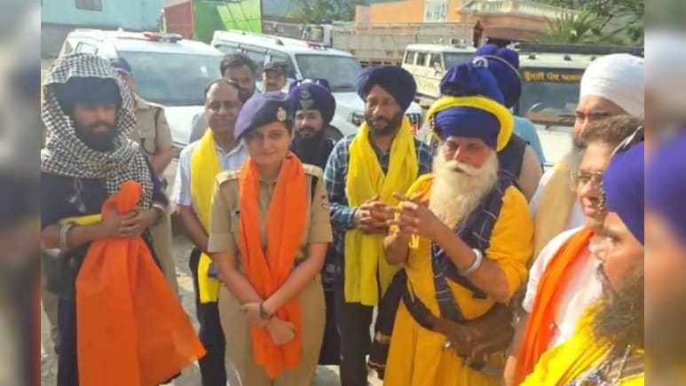 उत्तराखंड: नगरासू गुरुद्वारे में हंगामा करने वाले निहंग छत से उतरे, आपसी बातचीत से बनी बात