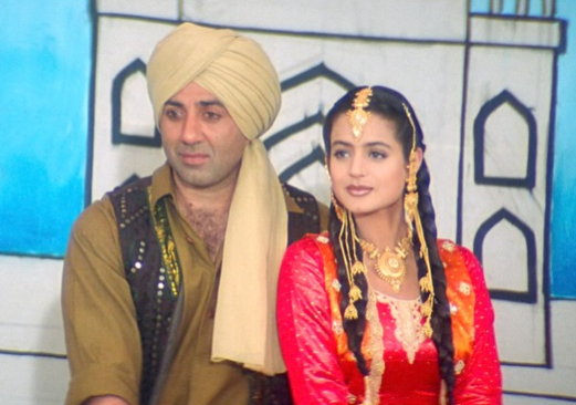 Sunny Deol Celebrates 25 Years Of <i>Gadar</i>: '<i>Yeh Gaddi Aage Bhi Chalti Rahegi</i>'