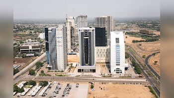 Talent Fight Heats Up in GIFT City as DBS, StanChart Chiefs Quit