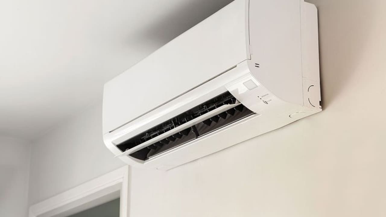 AC Not Cooling Fast Enough? 10 Reasons Your Room Still Feels Hot