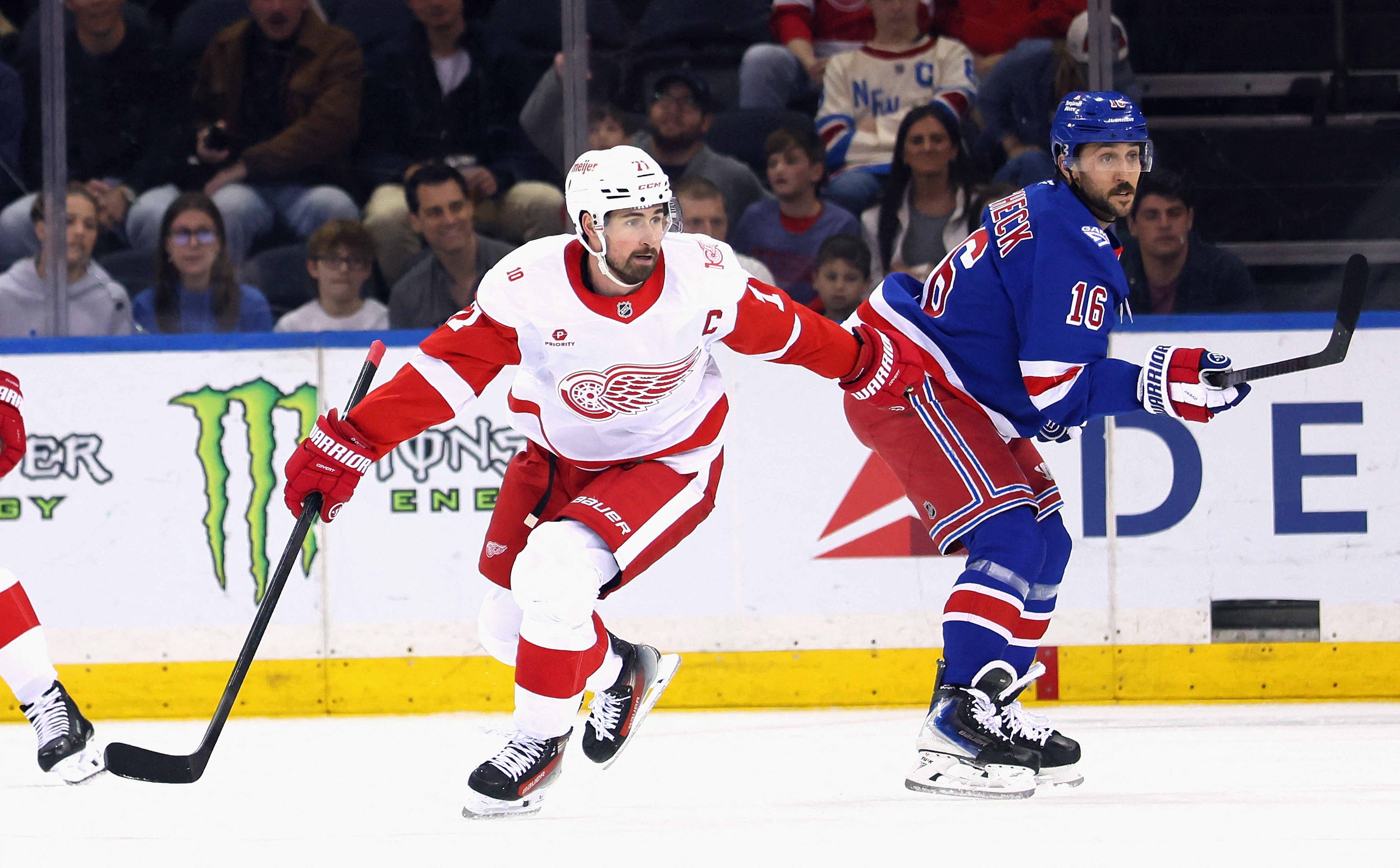 Dylan Larkin Trade Rumors Continue To Grow
